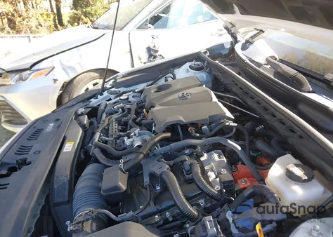 2025 Toyota Camry Le из США, поврежденный, VIN 4T1DAACK3SU042056